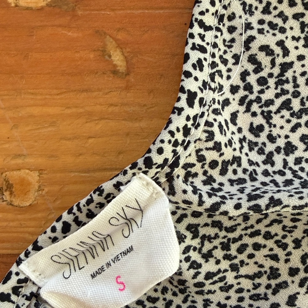 Sienna‎ Sky Tie Front Peplum Top Small - Picture 4 of 5